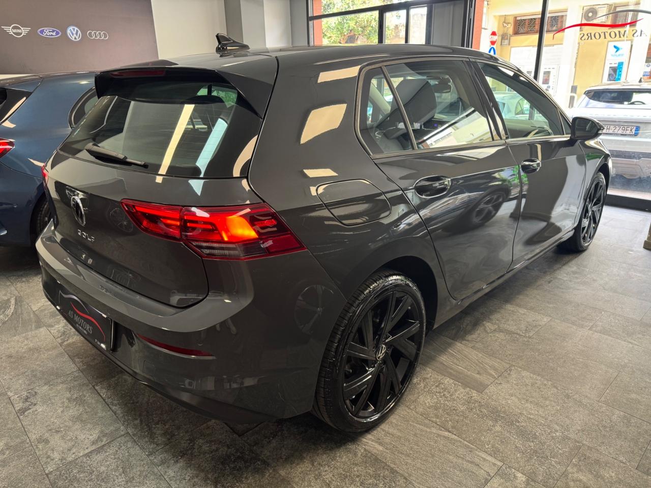 Volkswagen Golf 8 2.0 TDI R-Line Finanziabile