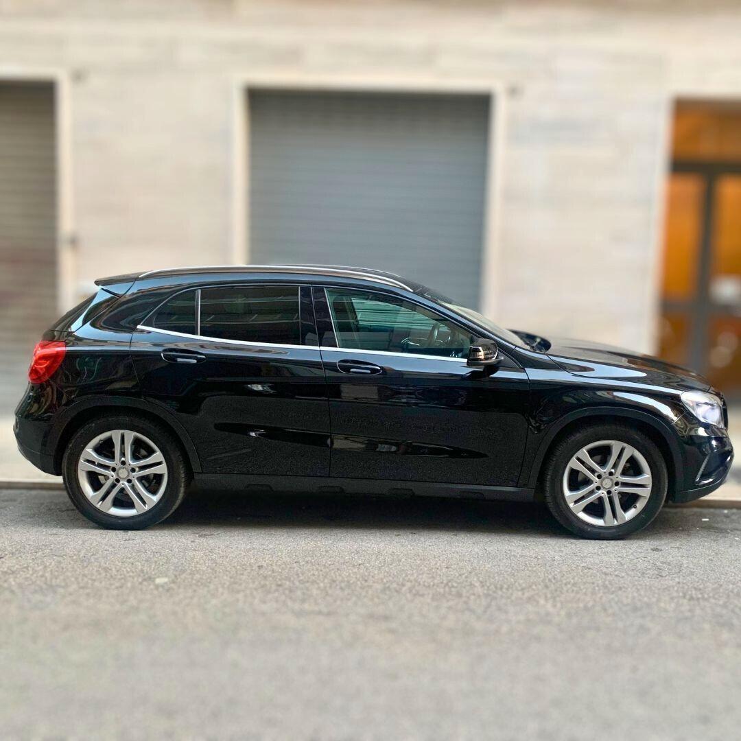 Mercedes-Benz GLA 180 D Sport