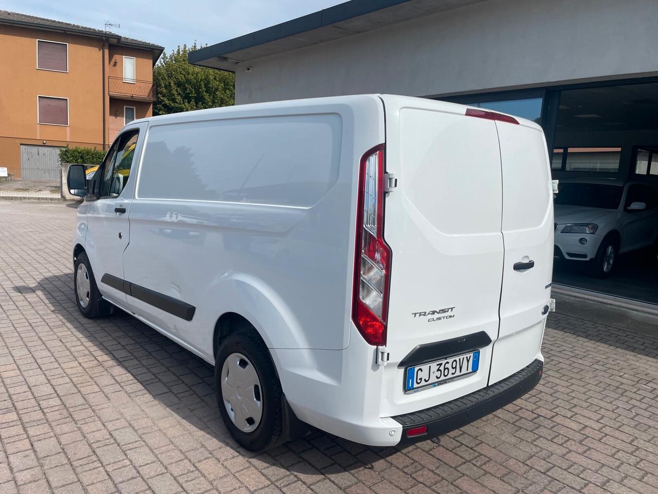 Ford Transit Custom 320 2.0 EcoBlue Hybrid 130 PC Furgone Trend