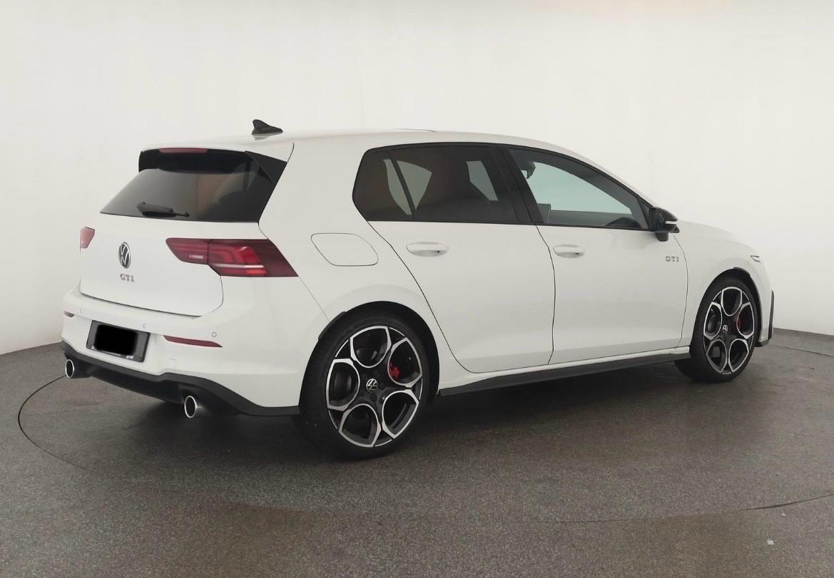 Volkswagen Golf GTI DSG