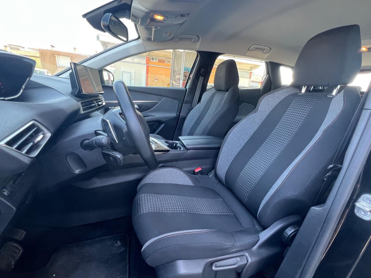 Peugeot 3008 BlueHDi 130cv Active Business