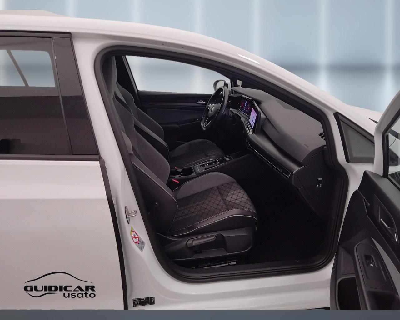 VOLKSWAGEN Golf VIII 2020 - Golf 1.5 etsi evo R-Line 130cv dsg
