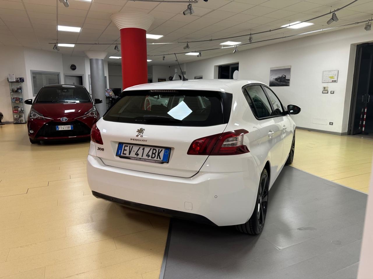 Peugeot 308 1.6 e-HDi 115 CV Stop&Start Business