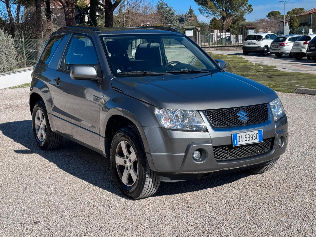 Suzuki Grand Vitara 1.9 DDiS 3 porte GANCIO TRAINO + RIDOTTE