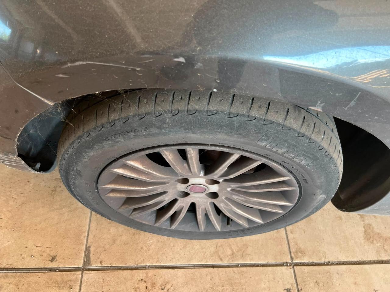 Fiat Bravo 1.6 MJT 120 CV DPF Dynamic-Motore cambio eccellente-chilometri reali -leggere descrizione sotto