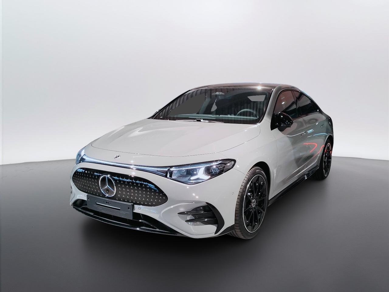 Mercedes-Benz CLA 250+ con tecnologia EQ