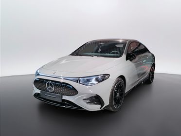 Mercedes-Benz CLA 250+ con tecnologia EQ