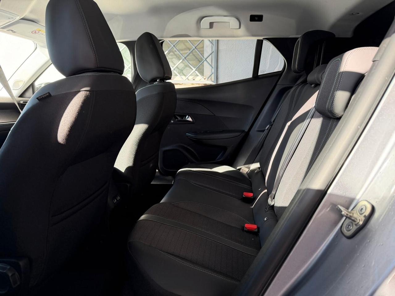Peugeot 2008 BlueHDi 130 S&S EAT8 Allure