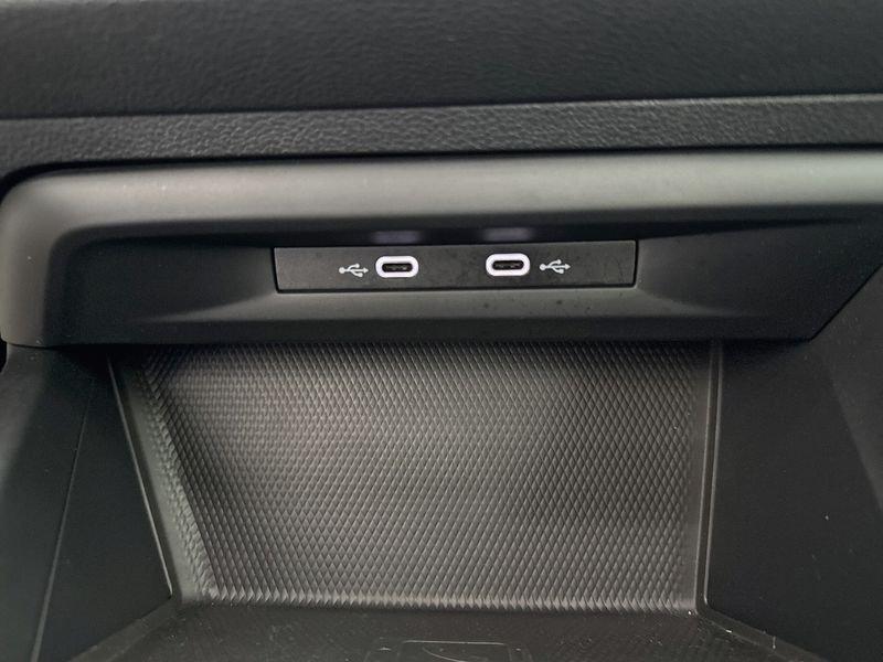 Volkswagen Golf 2.0 TDI SCR 85kW Life DSG