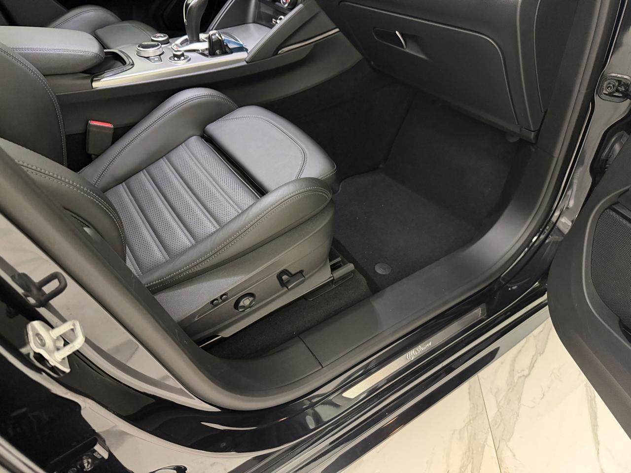 ALFA ROMEO STELVIO Q4 VELOCE 210 CV TETTO/H&K/SEDILI ELETRICI