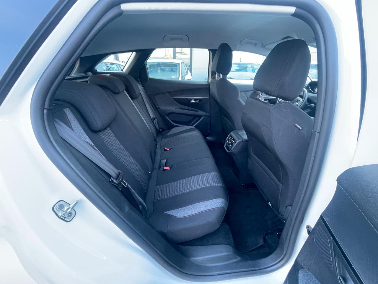Peugeot 3008 BlueHDi 130 S&S Active Pack