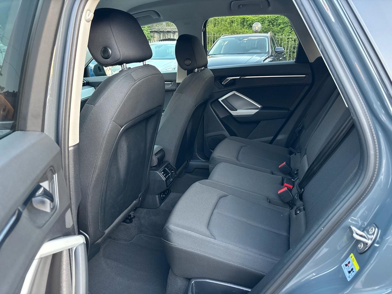 Audi Q3 40 TDI quattro S tronic S- line LED MATRIX