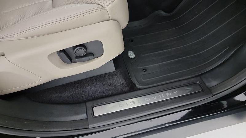 Land Rover Discovery 3.0 TD6 249 CV HSE 7 Posti