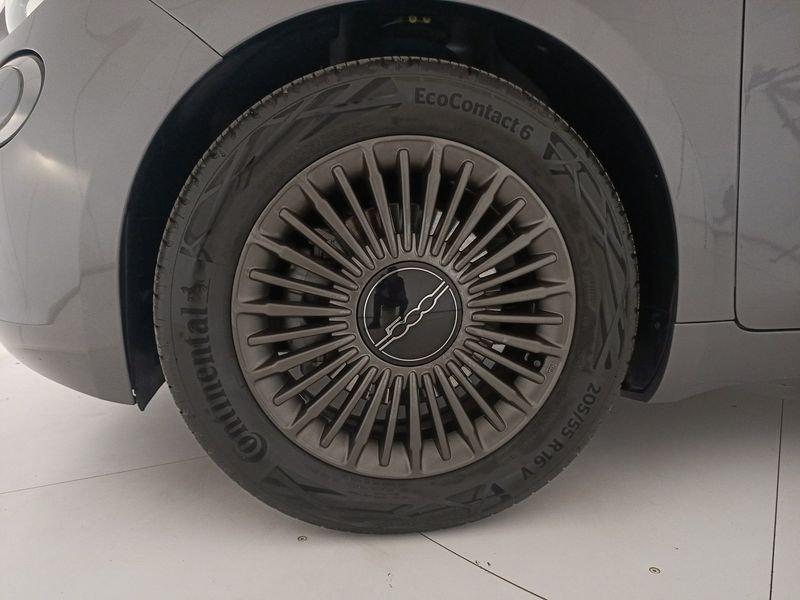 FIAT 500e 42 kWh Icon +