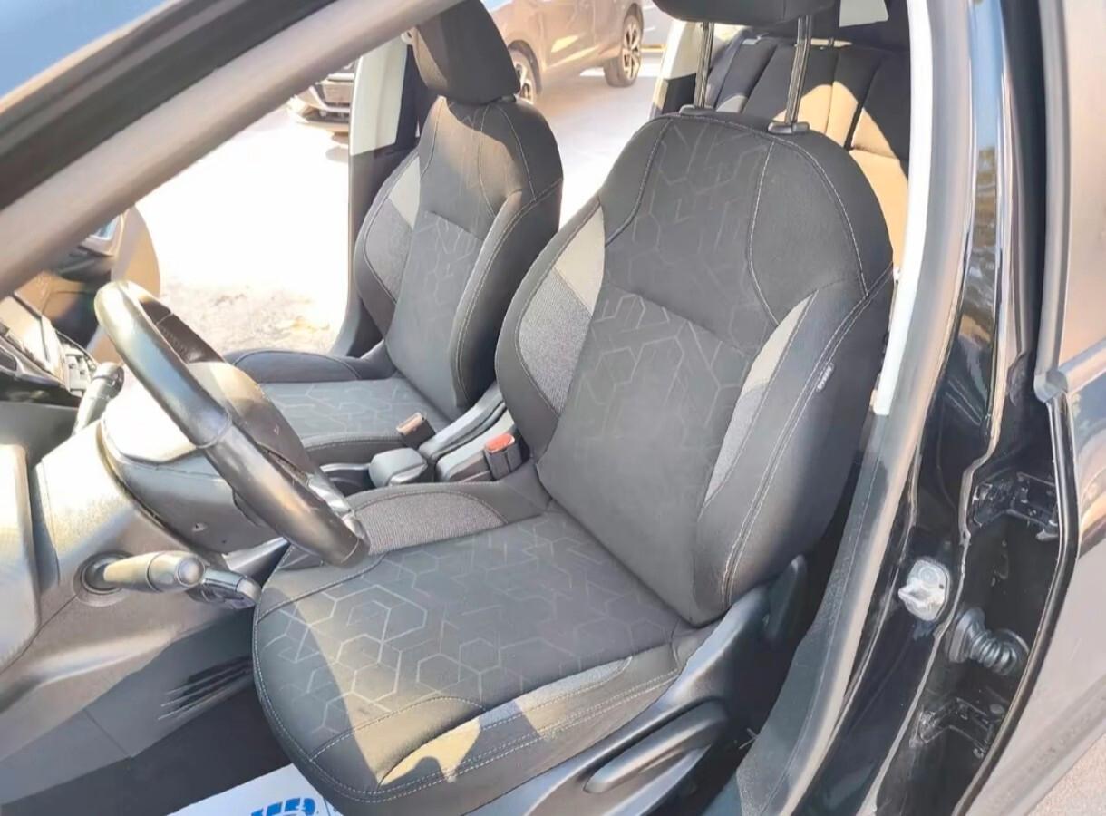 Peugeot 2008 1.6 BlueHDi 100 CV Allure
