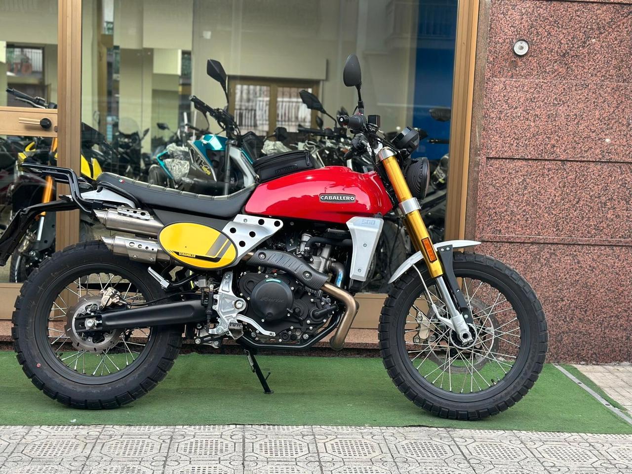 Fantic Motor Caballero 500 2024 tuo a solo 60 euro al mese!