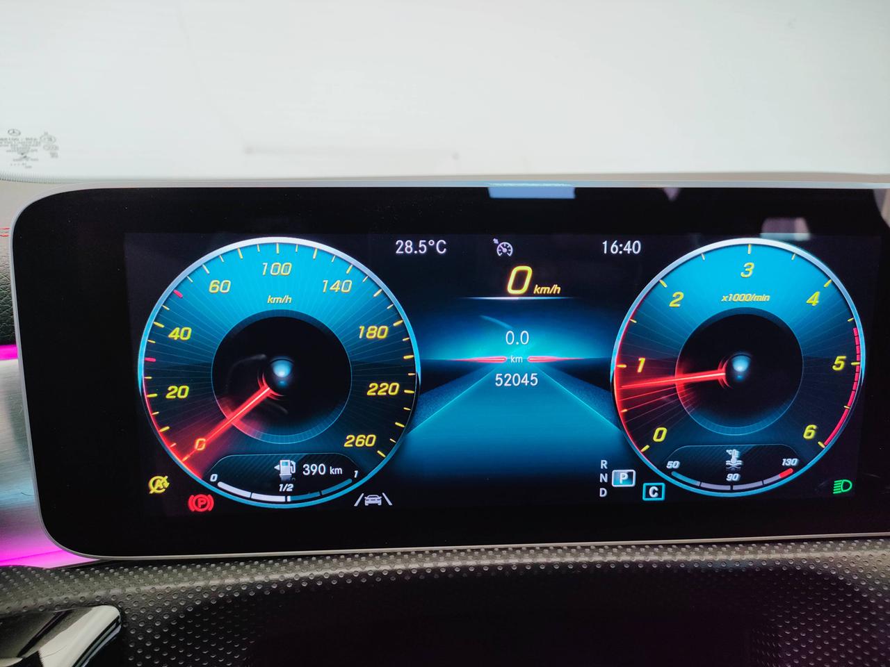 Mercedes-Benz CLA Coupe - C118 - CLA Coupe 200 d Premium auto