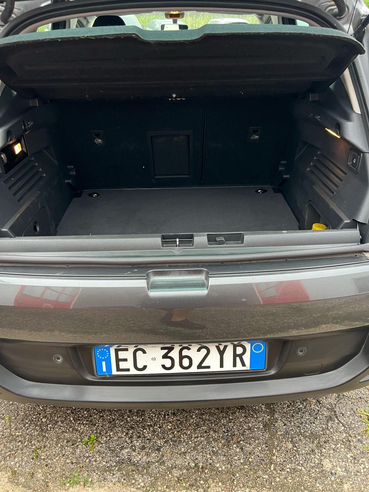 Peugeot 3008 1.6 HDi 110CV ANNO 2010 KM 170900 NEOPATENTATI