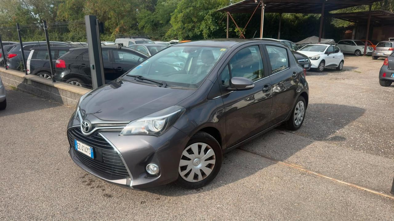 Toyota Yaris 1.0 5 porte Lounge