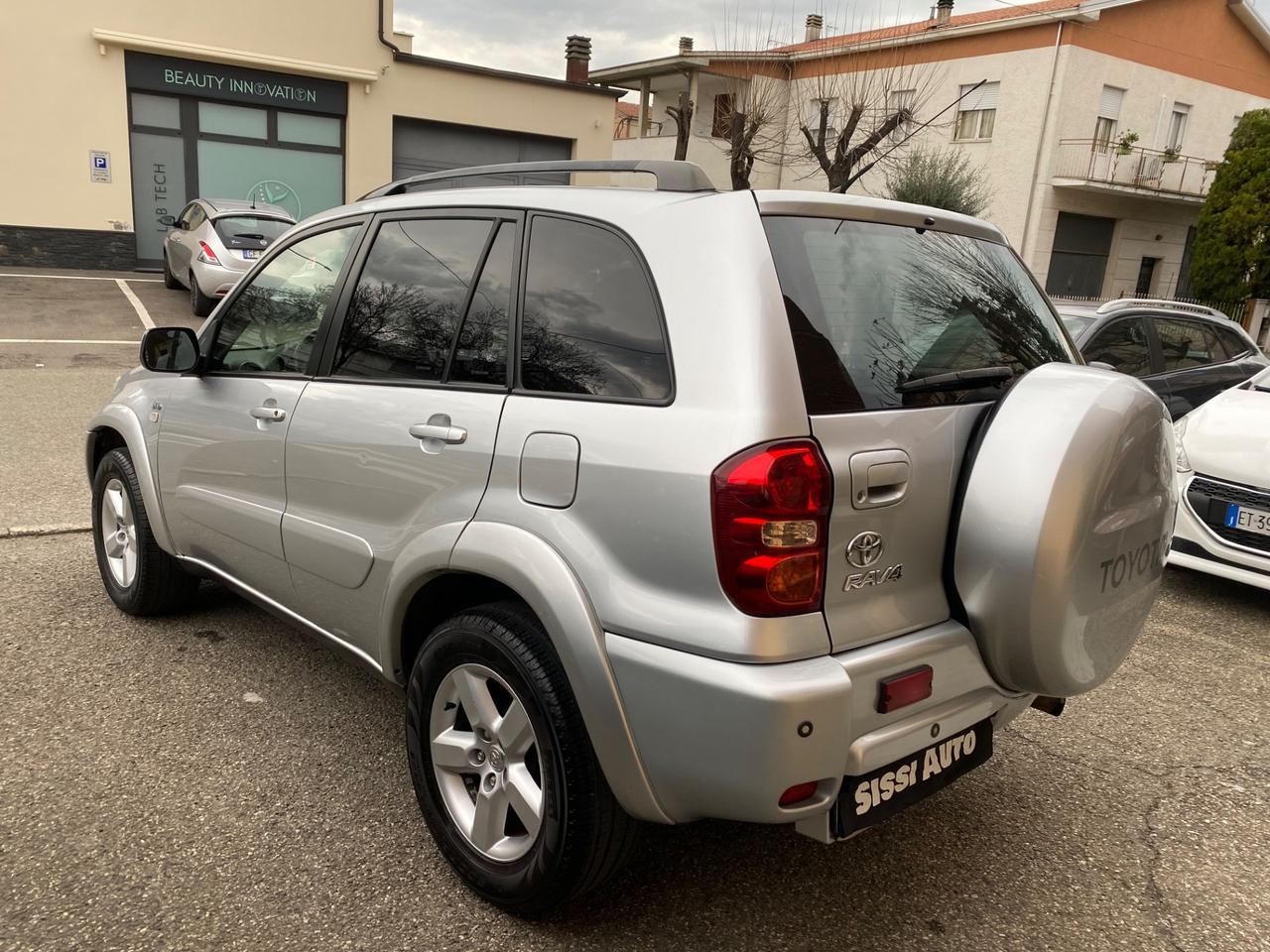 Toyota RAV 4 RAV4 2.0 AWD D-4D cat 5 porte Sol NEOPATENTATI!!!