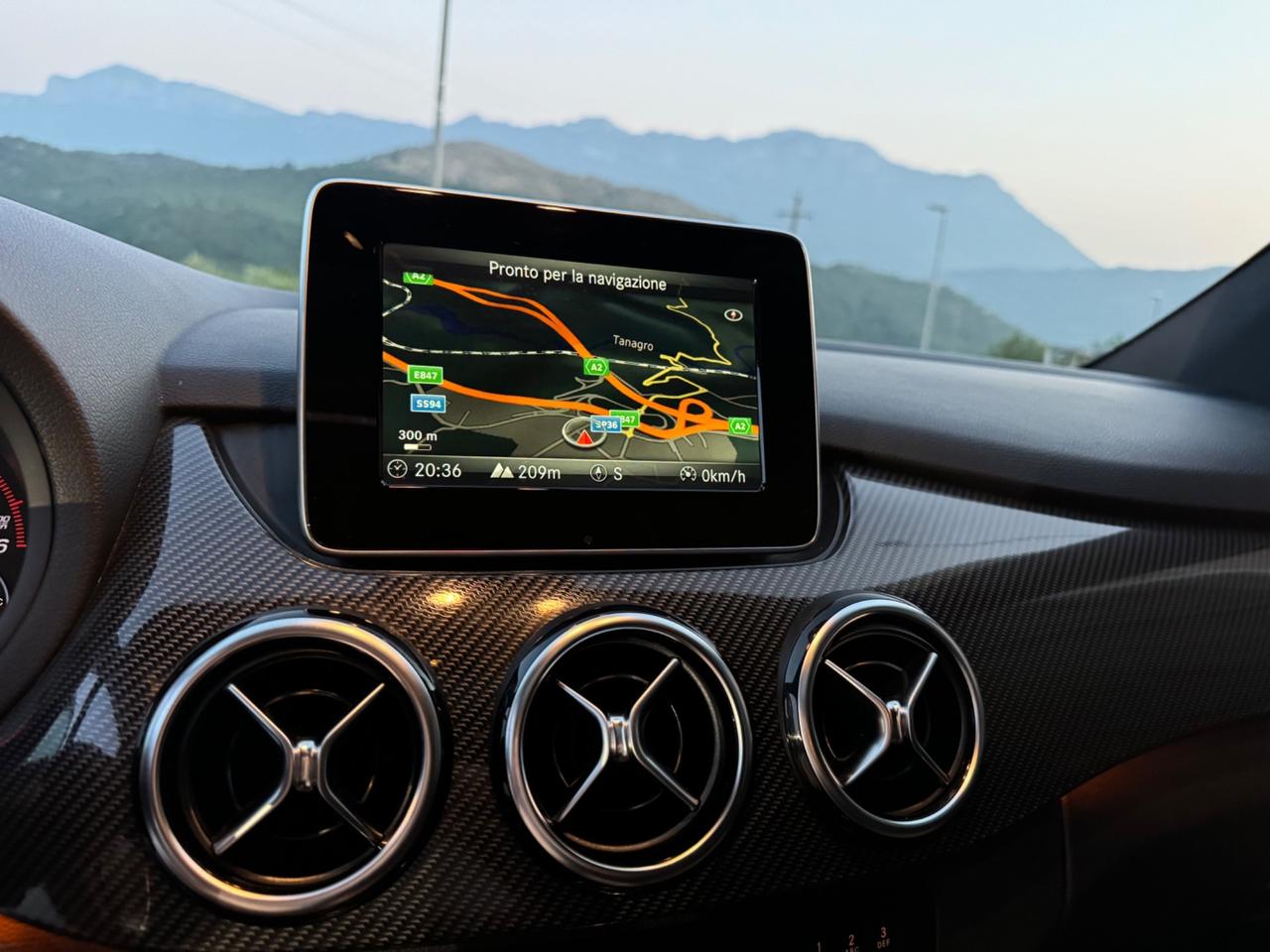 Mercedes-benz B 180 B 180 d Premium
