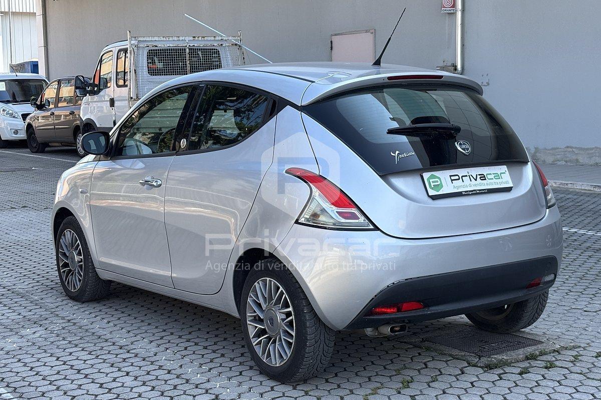 LANCIA Ypsilon 1.2 69 CV 5 porte GPL Ecochic Silver