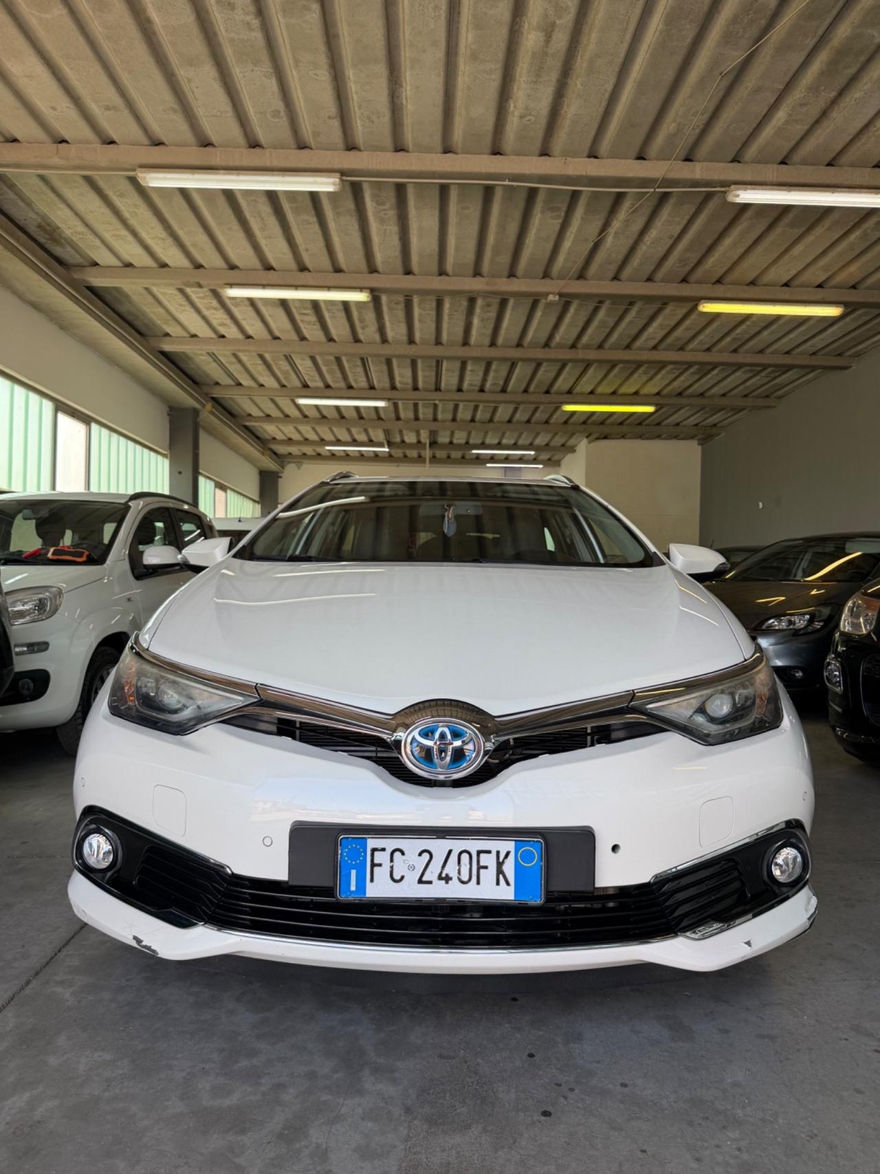 Toyota Auris Touring Sports 1.8 Hybrid Lounge