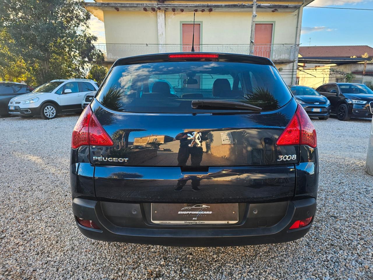 Peugeot 3008 1.6 HDi 112CV cambio robotizzato Business