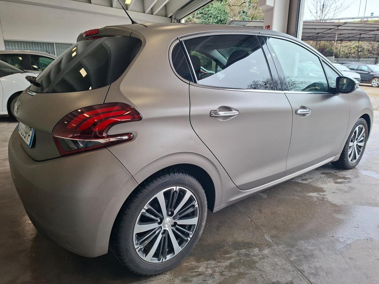 Peugeot 208 PureTech 82 5 porte Allure