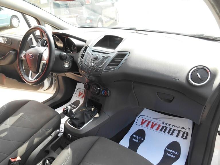 Ford Fiesta 1.4 5 porte CON IMPIANTO G.P.L