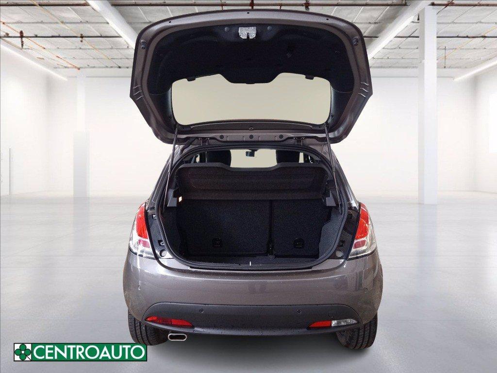 LANCIA Ypsilon 1.0 firefly hybrid Gold s&s 70cv 5p.ti del 2023