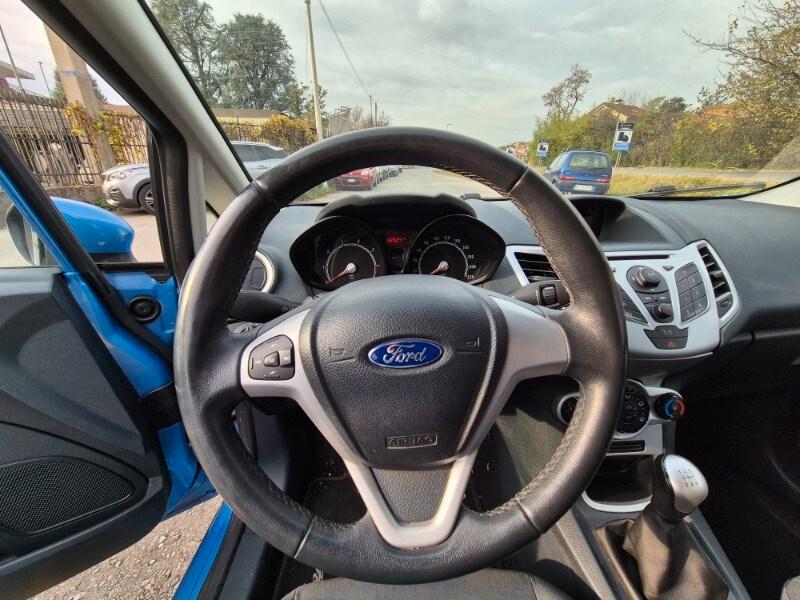 FORD Fiesta 6ª serie Bs Fiesta Ikon 1.2 16V 82...