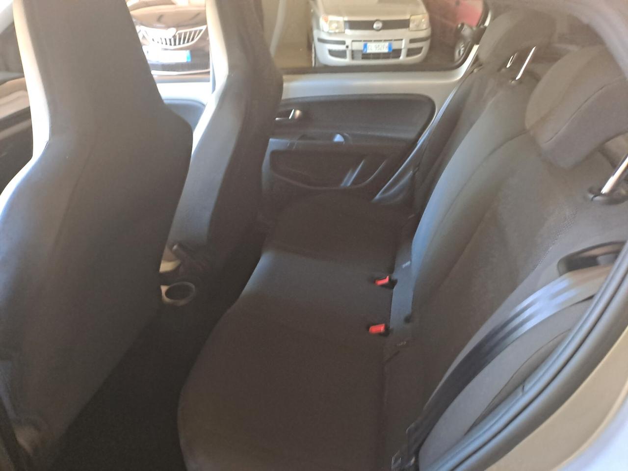 Volkswagen up! 1.0 75 CV 5p. high