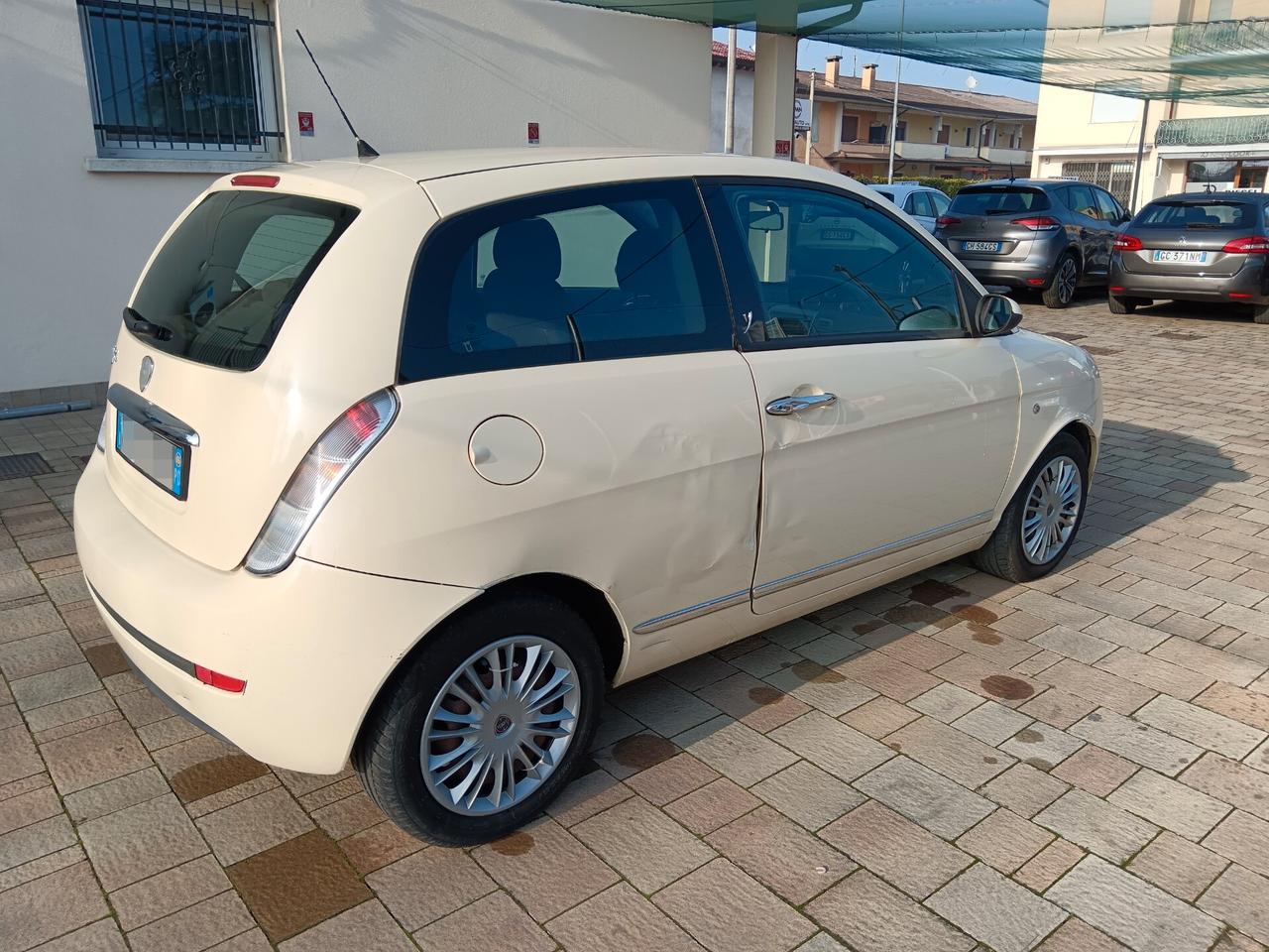 Lancia Ypsilon 1.4 16V Oro Bianco