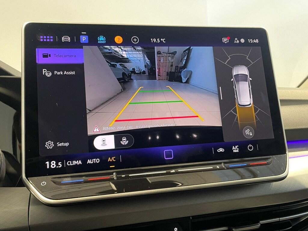 Volkswagen Golf VIII 2024 2.0 TDI 150CV DSG Edit. Plus