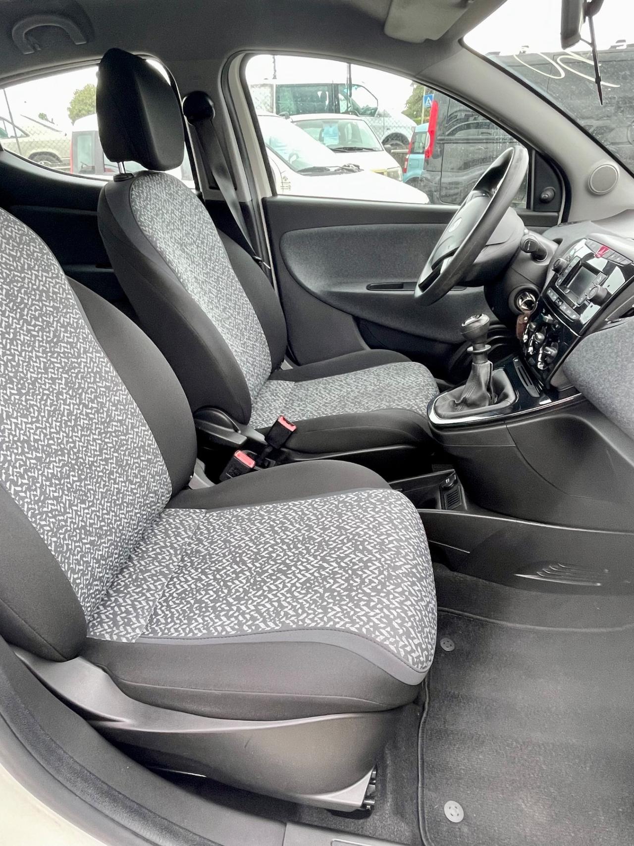 Lancia Ypsilon 1.2 69 CV 5 porte GPL Ecochic Gold