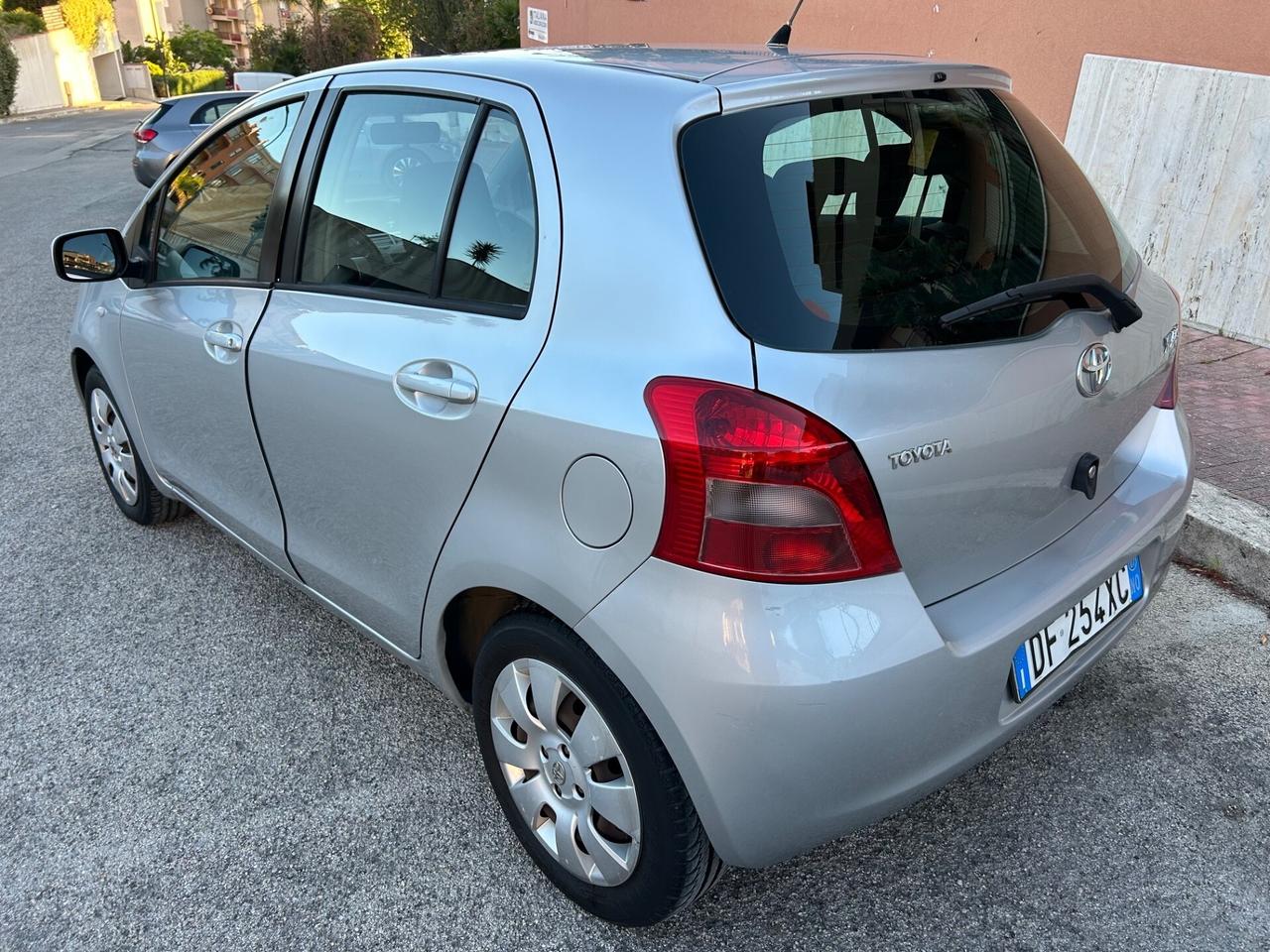Toyota Yaris 1.3 benz ideale per neo patentati