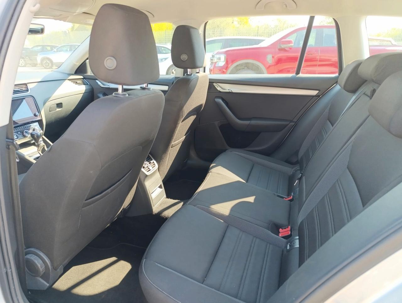 Skoda Octavia Wagon 1.6 tdi Executive 115cv