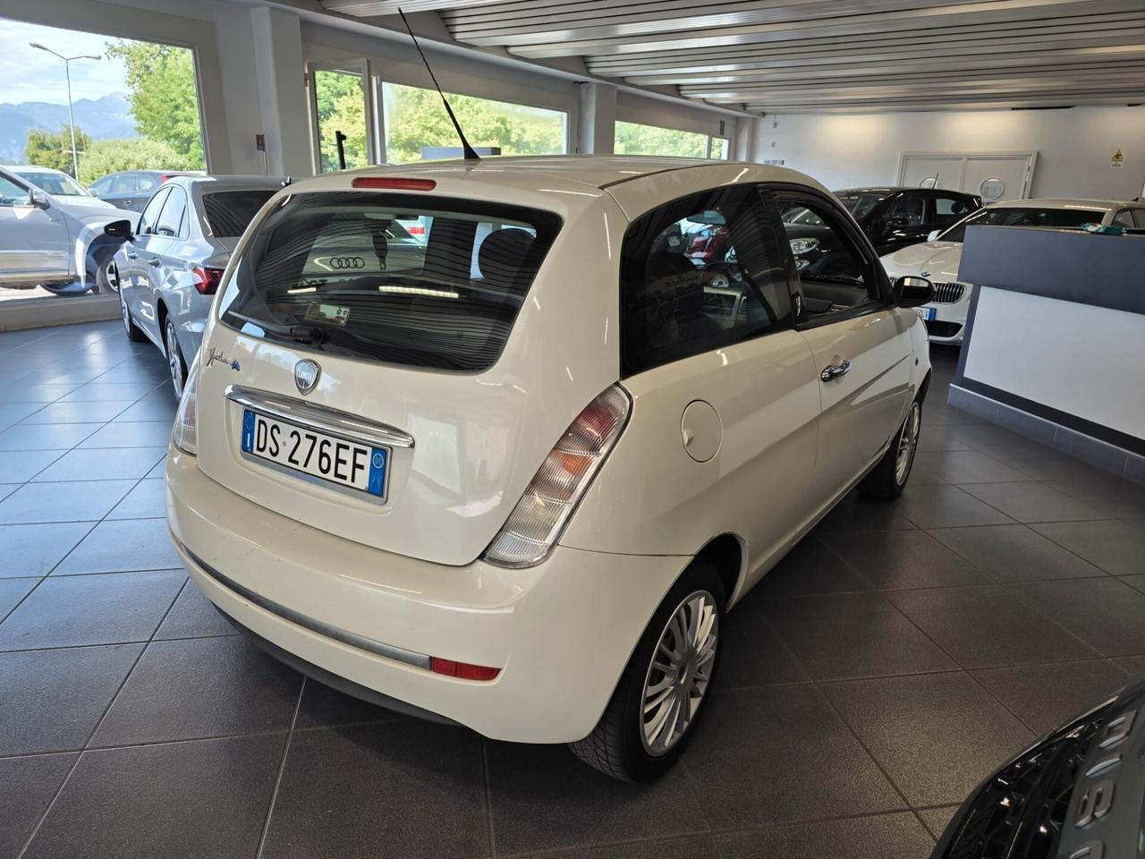 Lancia Ypsilon 1.2 Argento