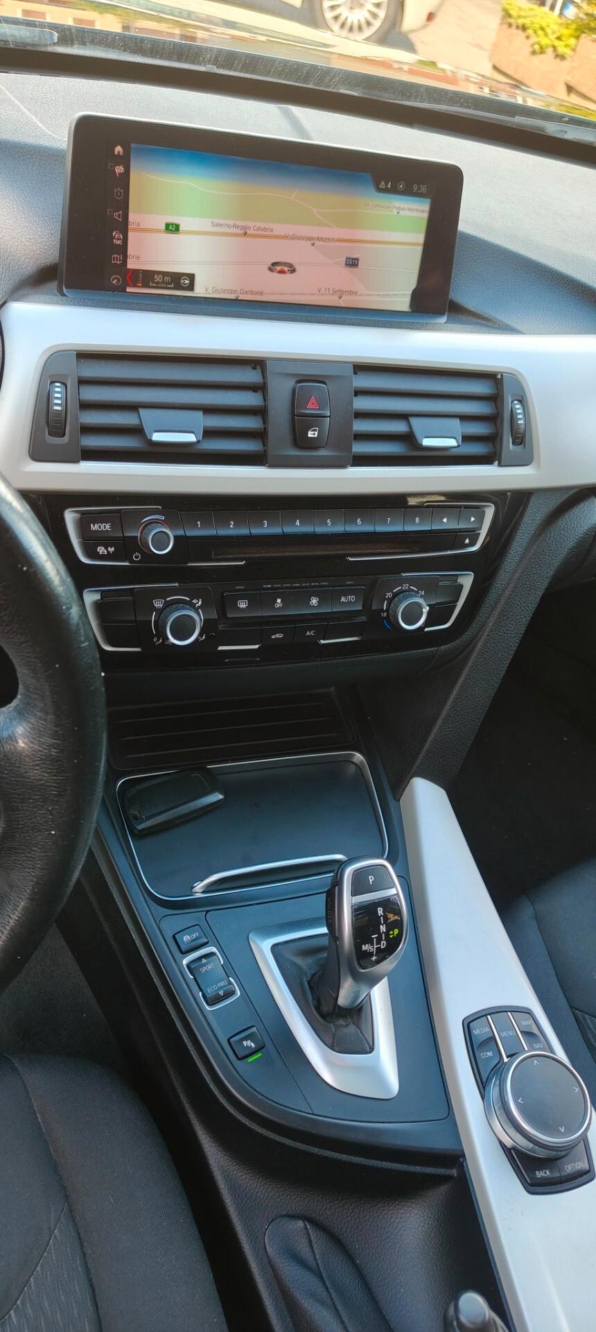 Bmw 320 320d Efficient Dynamics Touring Business Advantage aut.