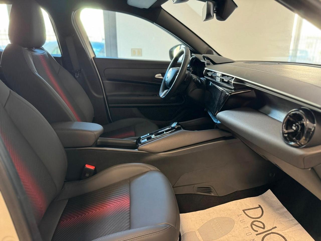 Alfa Romeo Junior 1.2 145 CV Hybrid eDCT6 Speciale