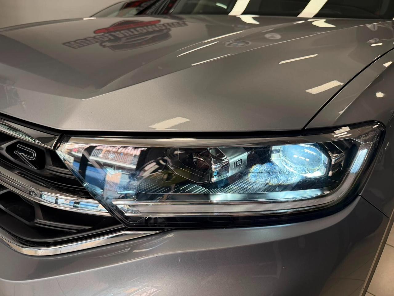 Volkswagen T-Roc 2.0 TDI SCR 150 CV DSG R-Line RATE DA 300 € AL MESE