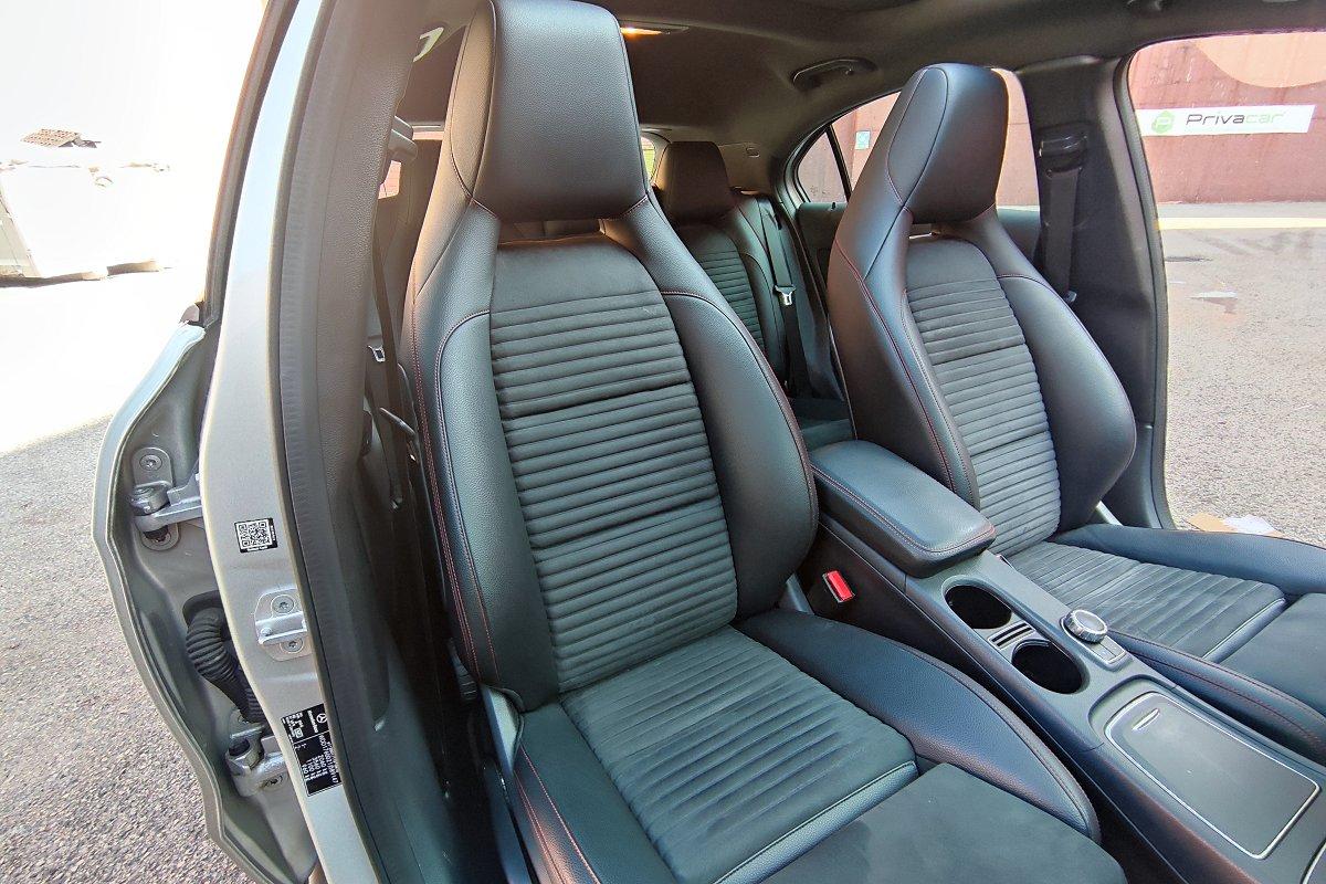 MERCEDES A 200 d Automatic 4Matic Premium