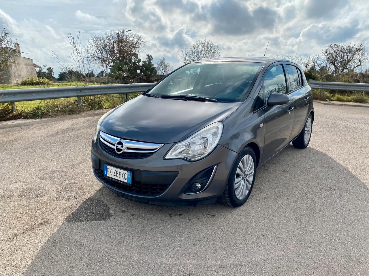 Opel Corsa 1.2 85CV 5 porte GPL-TECH One