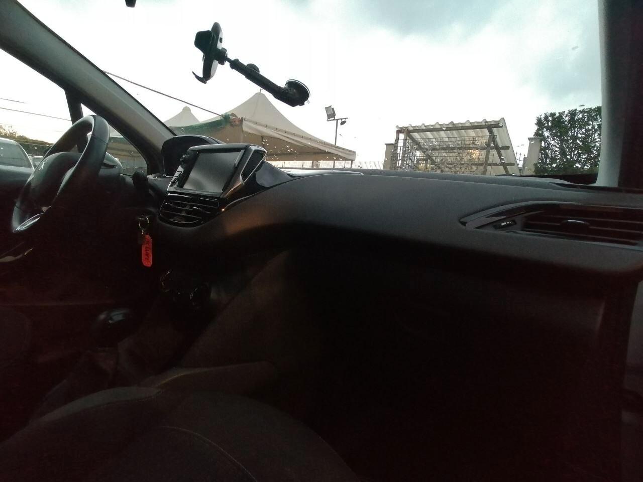 Peugeot 208 PureTech 82 5 porte Allure Sinistrata