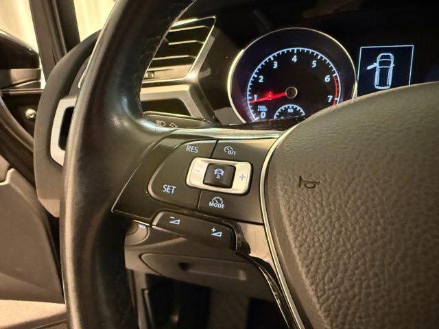 VOLKSWAGEN Touran 1.4 TSI DSG Business 7P Navi ACC DAB+