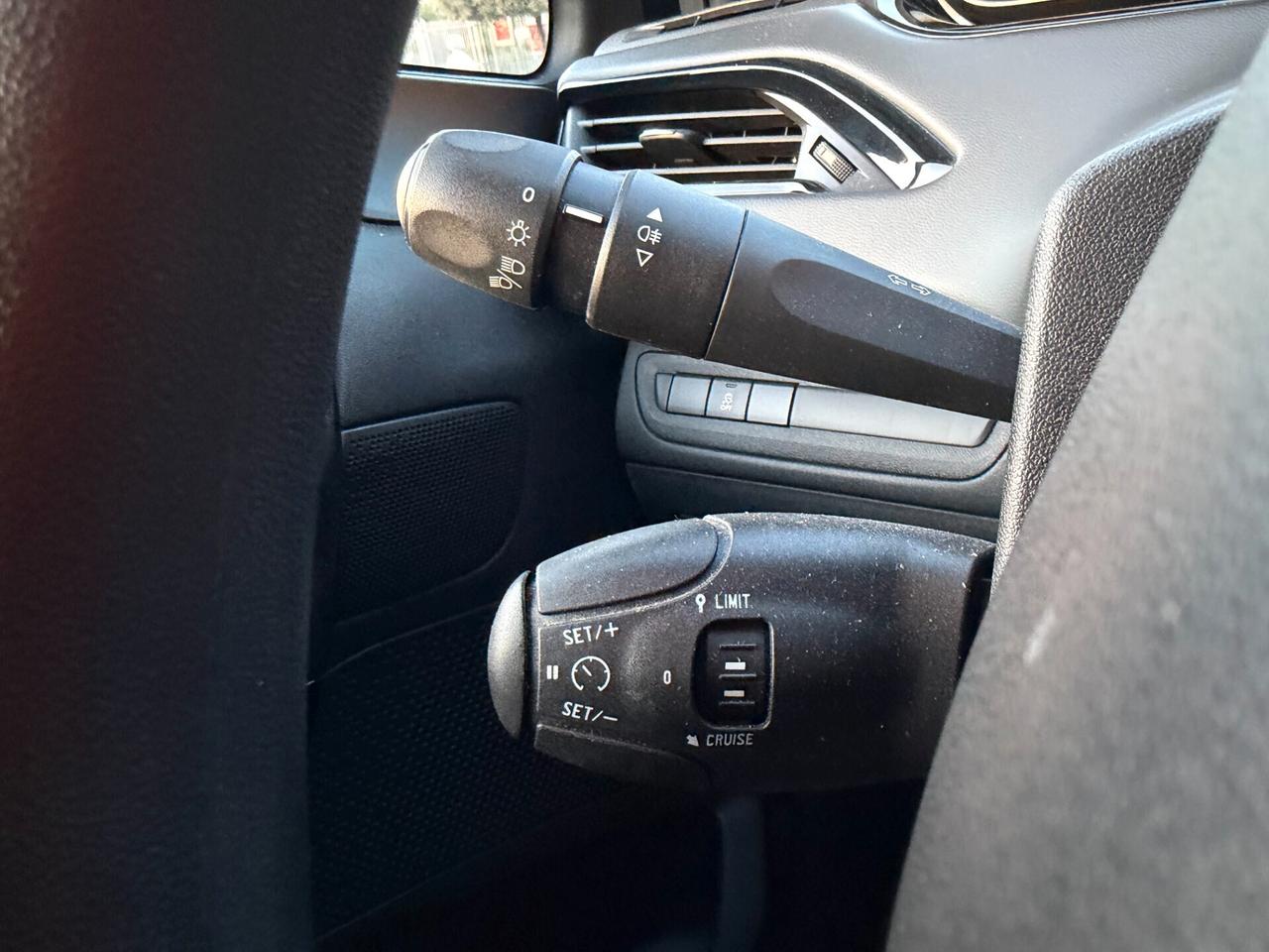 Peugeot 208 Active/1.0 68 CV/MOTORE REVISIONATO