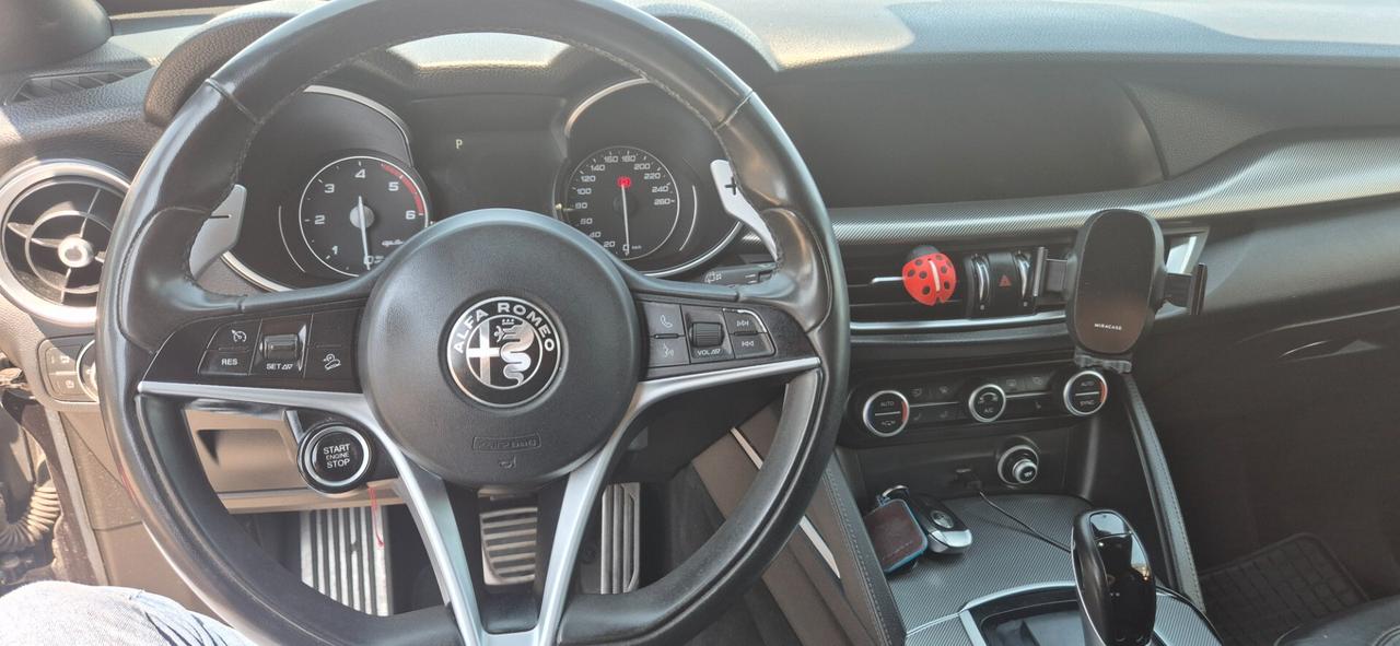 Alfa Romeo Stelvio 2.2 Turbodiesel 210 CV AT8 Q4 Executive