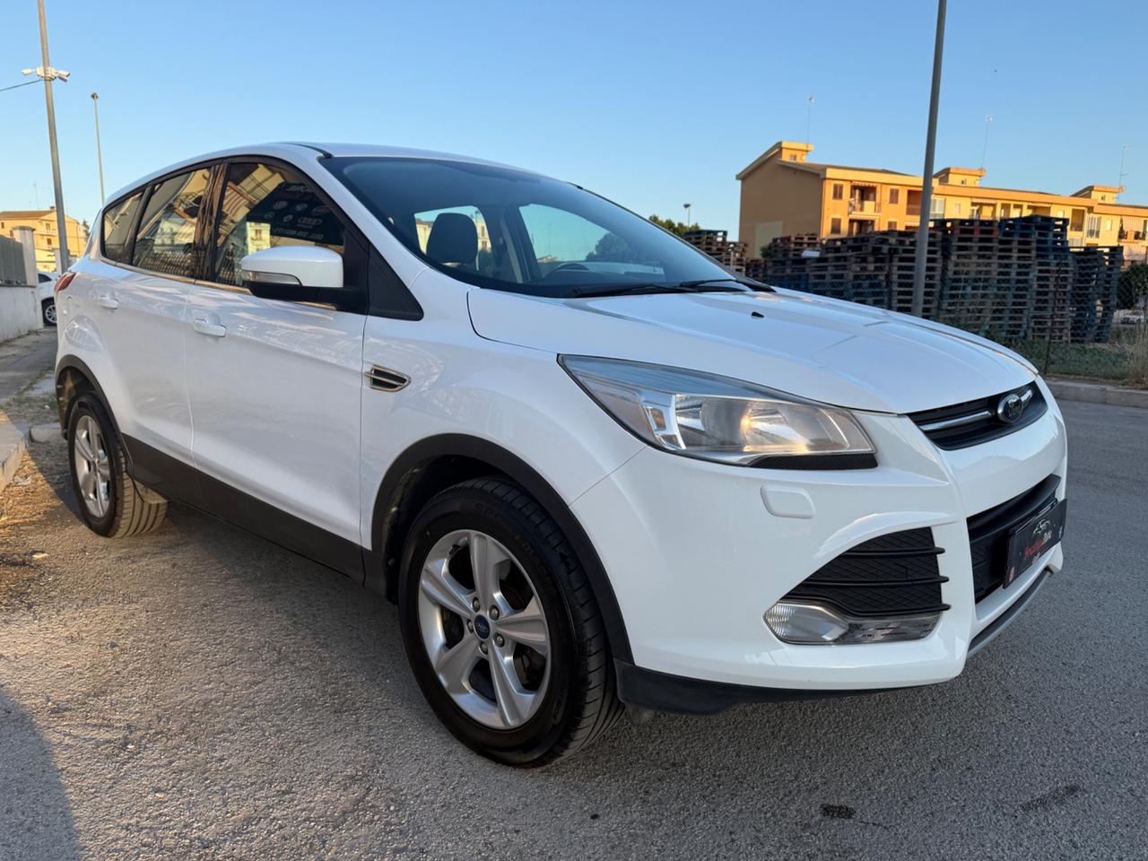 Ford Kuga 2.0 TDCI 140 CV 4WD Business
