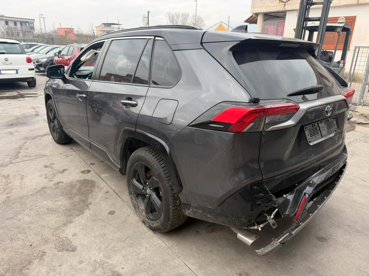 Toyota RAV 4 2.5 sinistrato - 2019